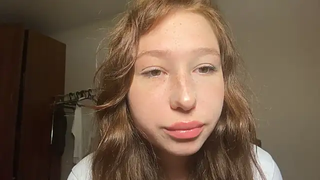 Snapshot of LizaQueens chatting on 07-23-26, 10:19 LizaQueens online show from 07-23-26, 10:19