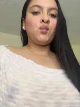 Snapshot of Nicoleqm chatting on 07-16-26, 01:44 Nicoleqm online show from 07-16-26, 01:44