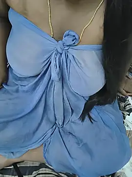 Snapshot of tamil_Anusri_couple chatting on 07-18-26, 02:32 tamil Anusri couple online show from 07-18-26, 02:32