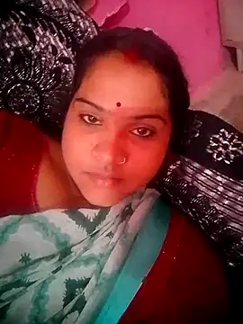 Snapshot of HotRavita389 chatting on 08-01-26, 12:37 HotRavita389 online show from 08-01-26, 12:37