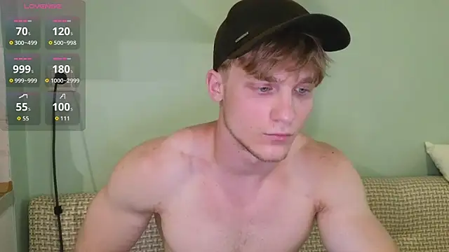 Snapshot of BigMuscleEnergy chatting on 07-18-26, 04:00 BigMuscleEnergy online show from 07-18-26, 04:00