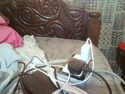 Snapshot of queenzulfa chatting on 08-08-26, 09:00 queenzulfa online show from 08-08-26, 09:00