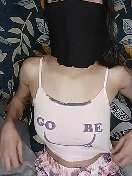 Snapshot of Mariiaa1 chatting on 07-19-26, 10:13 Mariiaa1 online show from 07-19-26, 10:13