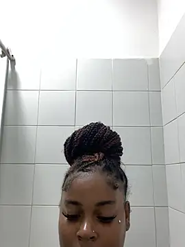 Snapshot of miaccollinss chatting on 07-17-26, 04:19 miaccollinss online show from 07-17-26, 04:19