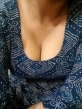 Snapshot of Sania-shina chatting on 07-17-26, 06:53 Sania-shina online show from 07-17-26, 06:53