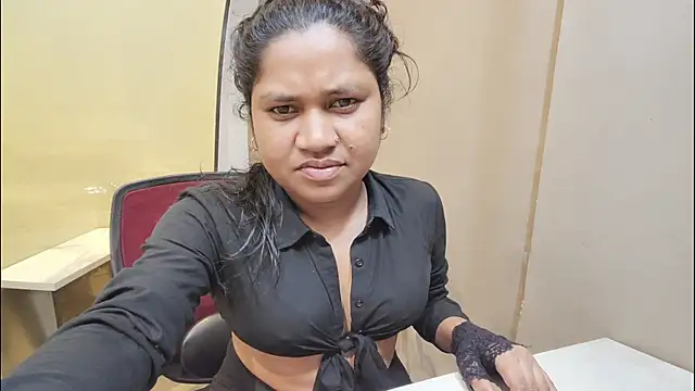 Snapshot of Hasina_shekh chatting on 07-17-26, 05:29 Hasina shekh online show from 07-17-26, 05:29