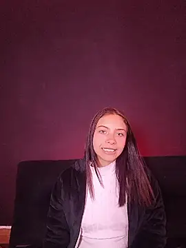 Snapshot of Sofiiamoon chatting on 07-18-26, 03:38 Sofiiamoon online show from 07-18-26, 03:38