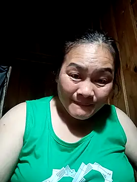 Snapshot of Hot-wet chatting on 07-20-26, 02:52 Hot-wet online show from 07-20-26, 02:52