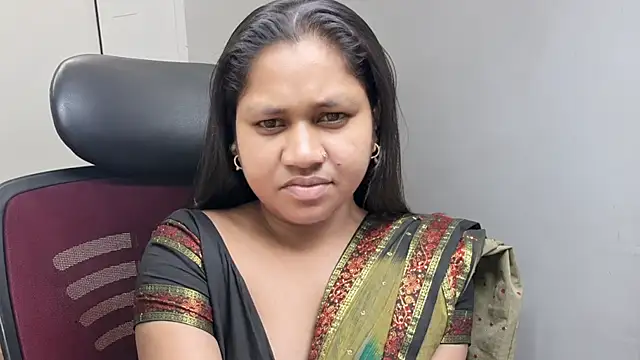 Snapshot of Sofiya_mirza chatting on 07-18-26, 07:34 Sofiya mirza online show from 07-18-26, 07:34