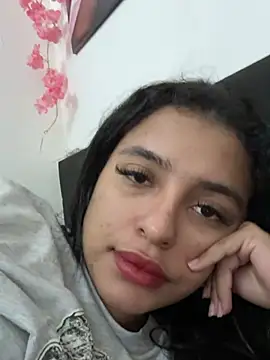 Snapshot of ana_maria11_ chatting on 07-19-26, 07:34 ana maria11 online show from 07-19-26, 07:34