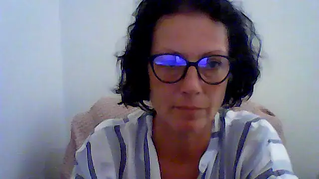 Snapshot of Arina9652 chatting on 07-27-26, 03:41 Arina9652 online show from 07-27-26, 03:41