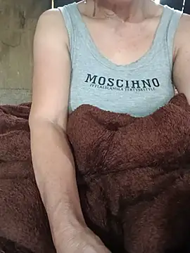 Snapshot of MissYourLove chatting on 07-23-26, 08:23 MissYourLove online show from 07-23-26, 08:23