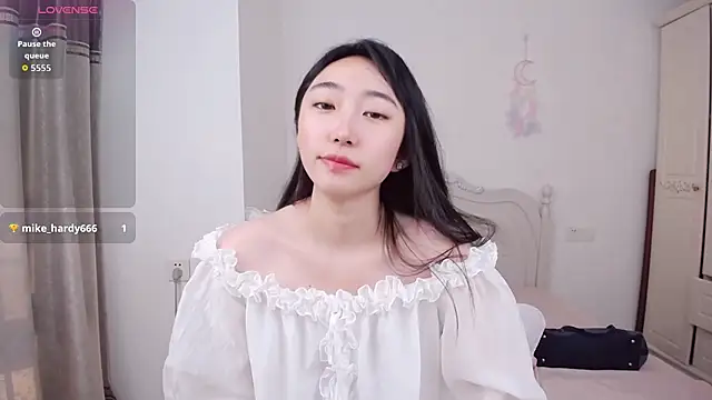 Snapshot of VeronicaDaugherty chatting on 07-26-26, 10:33 VeronicaDaugherty online show from 07-26-26, 10:33
