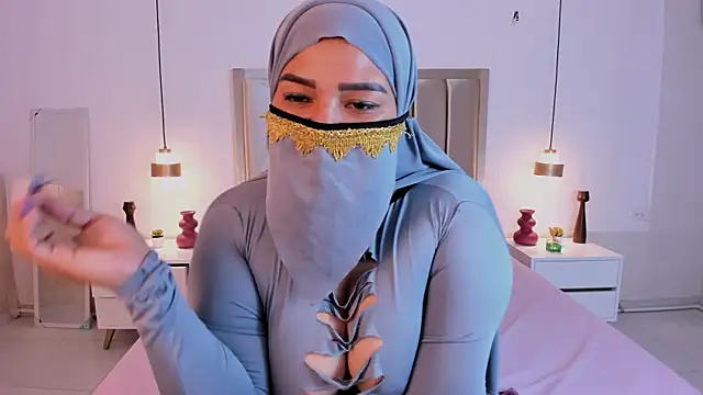 Snapshot of amira_farahh chatting on 07-25-26, 11:24 amira farahh online show from 07-25-26, 11:24