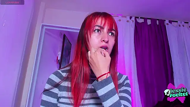 Snapshot of jessierocketx chatting on 10-17-25, 01:25 jessierocketx online show from 10-17-25, 01:25