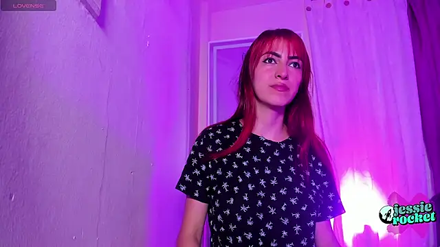 Snapshot of jessierocketx chatting on 10-25-25, 02:56 jessierocketx online show from 10-25-25, 02:56