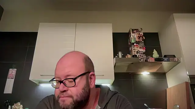 Snapshot of theitalianbear chatting on 02-13-26, 08:49 theitalianbear online show from 02-13-26, 08:49