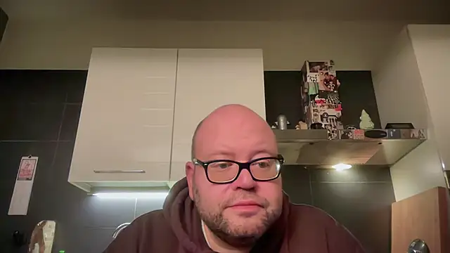 Snapshot of theitalianbear chatting on 02-25-26, 07:23 theitalianbear online show from 02-25-26, 07:23