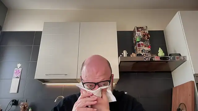 theitalianbear online show from 04-04-26, 08:01