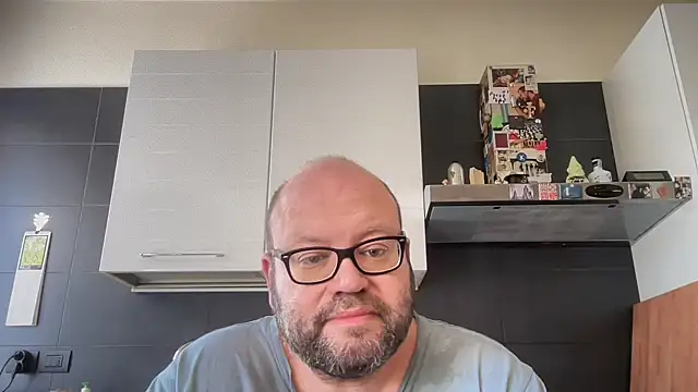 theitalianbear online show from 05-21-26, 07:37
