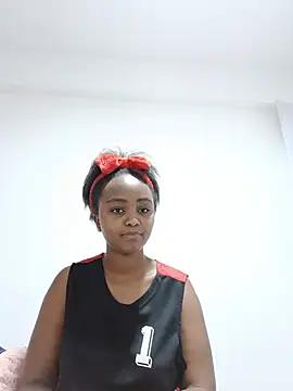 Snapshot of Prettyval77 chatting on 07-26-26, 06:54 Prettyval77 online show from 07-26-26, 06:54