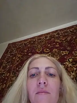 Snapshot of Kiska_Dreis chatting on 08-06-26, 08:11 Kiska Dreis online show from 08-06-26, 08:11