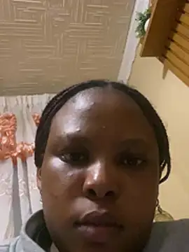 Snapshot of HeyHoneyBee chatting on 07-28-26, 05:01 HeyHoneyBee online show from 07-28-26, 05:01
