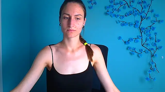 Just Julie  online show from 08-06-26, 11:34