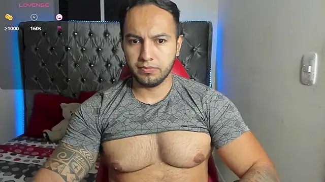 Snapshot of mrloganfuck1 chatting on 05-30-26, 06:43 mrloganfuck1 online show from 05-30-26, 06:43