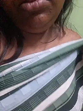 Snapshot of tamilfathima chatting on 08-01-26, 08:19 tamilfathima online show from 08-01-26, 08:19