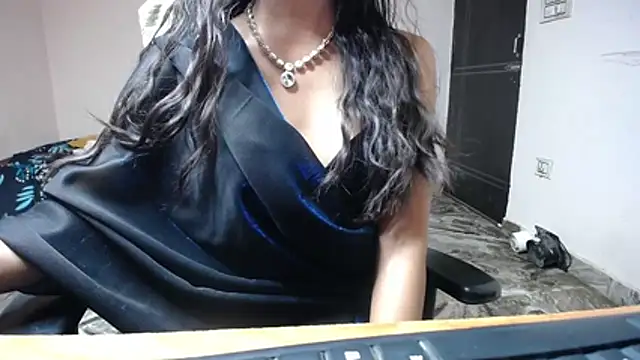 Snapshot of Lyra_luxe chatting on 08-02-26, 07:45 Lyra luxe online show from 08-02-26, 07:45
