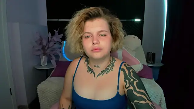 Snapshot of Eva_Starfire_ chatting on 08-02-26, 03:38 Eva Starfire online show from 08-02-26, 03:38