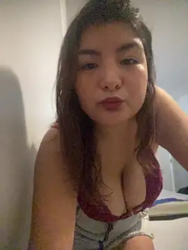 Snapshot of SofiaDinamita chatting on 08-04-26, 04:42 SofiaDinamita online show from 08-04-26, 04:42