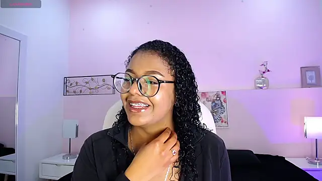 Snapshot of Afroditaa_19 chatting on 08-02-26, 08:51 Afroditaa 19 online show from 08-02-26, 08:51