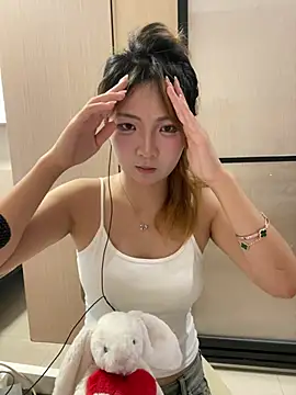 Snapshot of tingting89 chatting on 08-02-26, 05:17 tingting89 online show from 08-02-26, 05:17