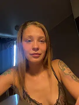 missmolly88 online show from 08-03-26, 06:33