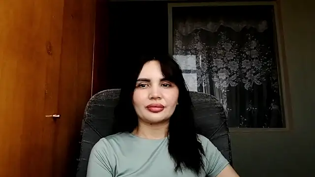 Snapshot of ElviaSloane chatting on 08-06-26, 08:27 ElviaSloane online show from 08-06-26, 08:27