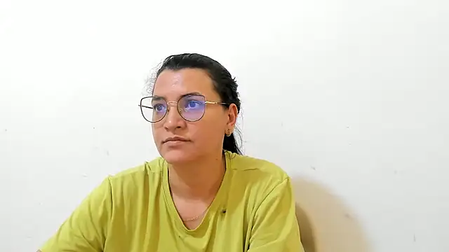 MARILYN GARCIA online show from 11-13-25, 03:55