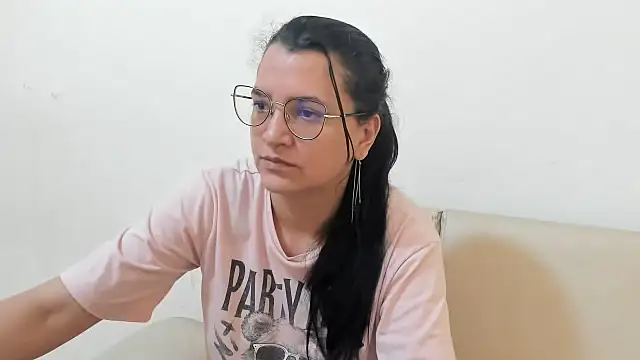 MARILYN GARCIA online show from 01-09-26, 05:15