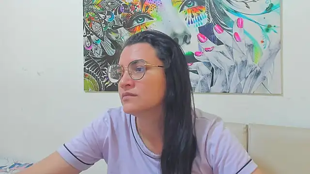 MARILYN GARCIA online show from 03-25-26, 01:28