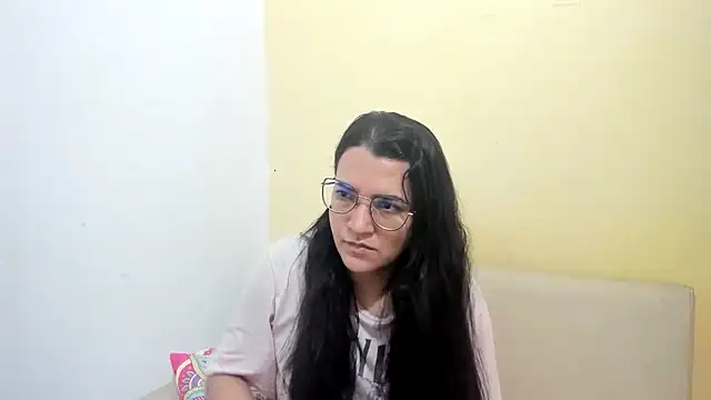 MARILYN GARCIA online show from 03-30-26, 01:34