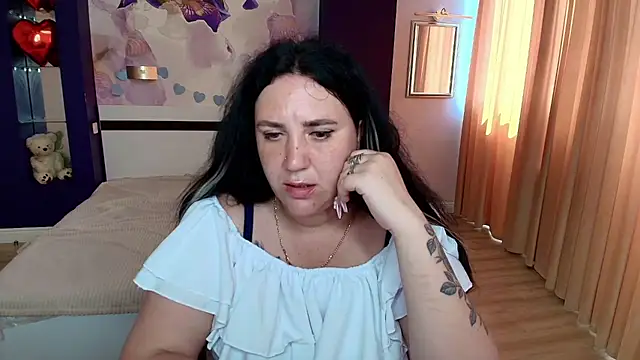 Snapshot of ScarletMists chatting on 08-06-26, 11:34 ScarletMists online show from 08-06-26, 11:34