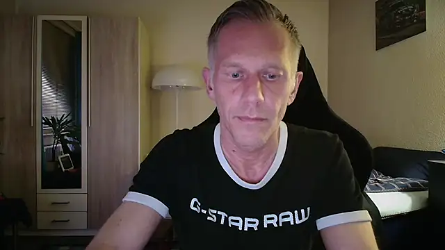 Snapshot of slaveboy2016@xh chatting on 06-07-26, 08:23 slaveboy2016xh online show from 06-07-26, 08:23
