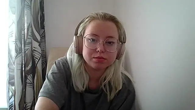 Snapshot of MaddieTeen chatting on 08-07-26, 05:26 MaddieTeen online show from 08-07-26, 05:26