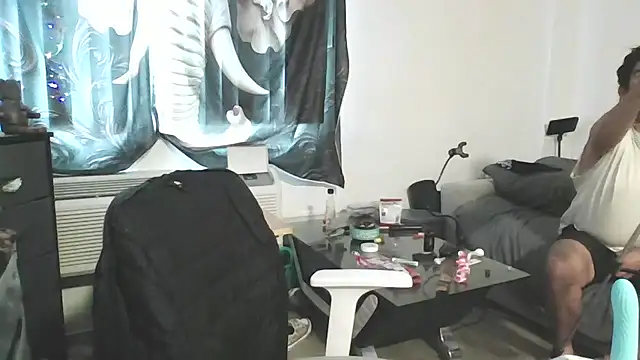 Snapshot of msSassyBigAssy chatting on 08-10-26, 12:26 msSassyBigAssy online show from 08-10-26, 12:26