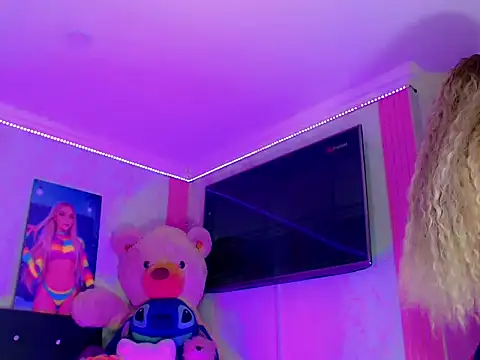 Snapshot of HeidiNikol chatting on 08-09-26, 01:40 HeidiNikol online show from 08-09-26, 01:40