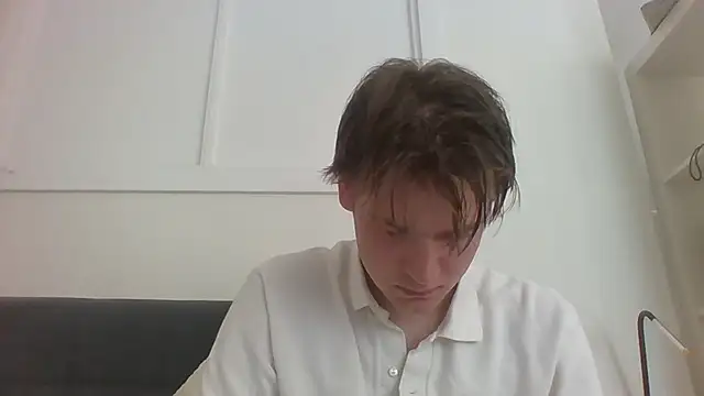 Snapshot of the-dreaming chatting on 08-09-26, 03:28 the-dreaming online show from 08-09-26, 03:28