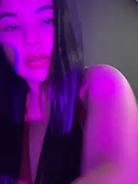 Snapshot of Ammy222 chatting on 08-10-26, 03:10 Ammy222 online show from 08-10-26, 03:10