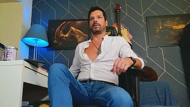 ChrisKox online show from 10-06-25, 04:04