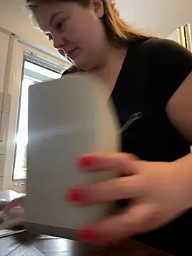 Snapshot of BootyLola chatting on 12-08-24, 11:14 BootyLola online show from 12-08-24, 11:14